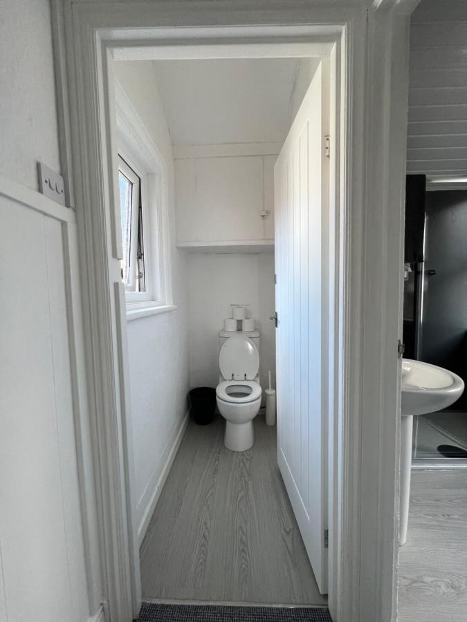 Safari Apartment, Free Parking, 10Min Walk To Blackpool Tower, Sleeps 12 Buitenkant foto