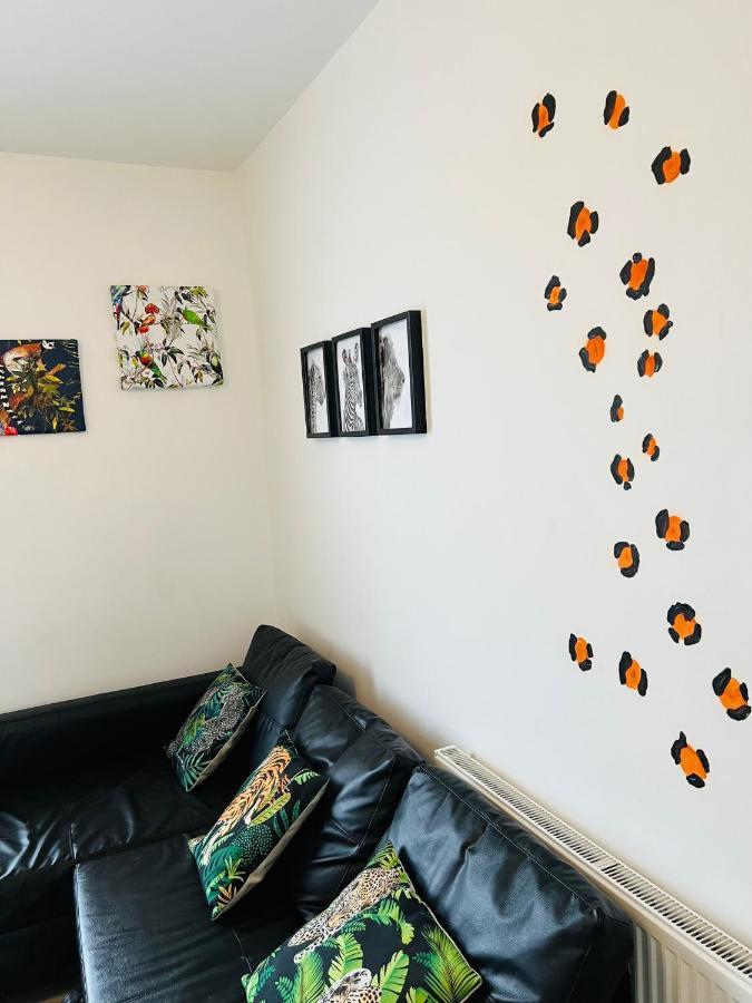 Safari Apartment, Free Parking, 10Min Walk To Blackpool Tower, Sleeps 12 Buitenkant foto